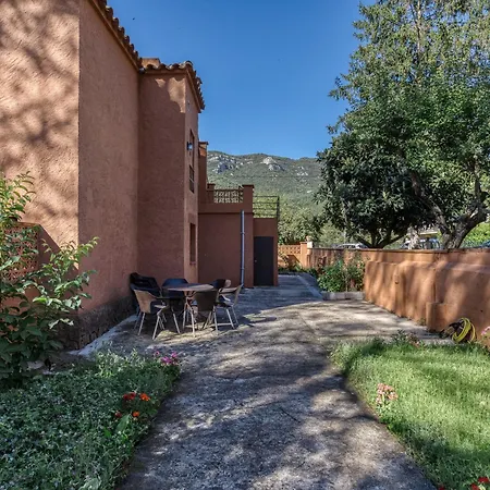 Casa En Albanyà Appartamento Albanya