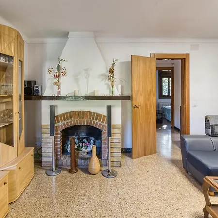 Casa En Albanyà Appartamento